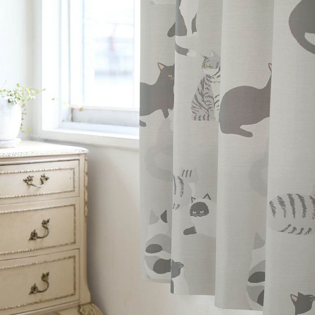 ネコノアツマリ】 選べる2色 遮光2級 洗濯可 猫柄 ドレープカーテン